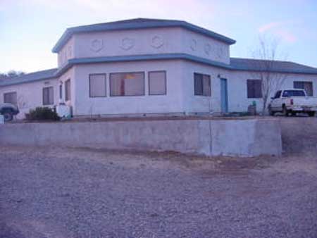 ourhous1.gif (91578 bytes)